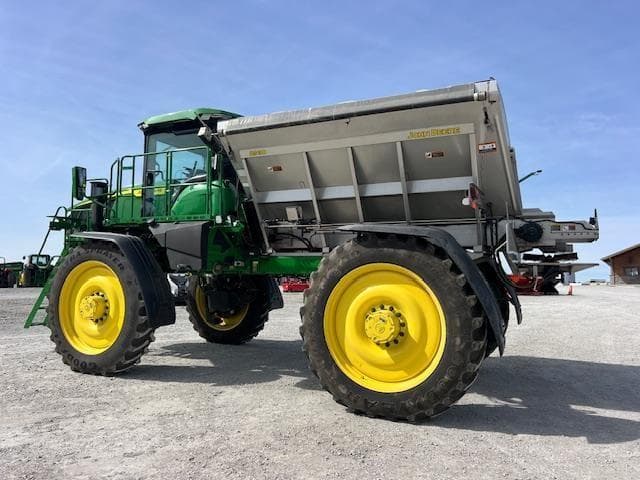 Image of John Deere 600R equipment image 3