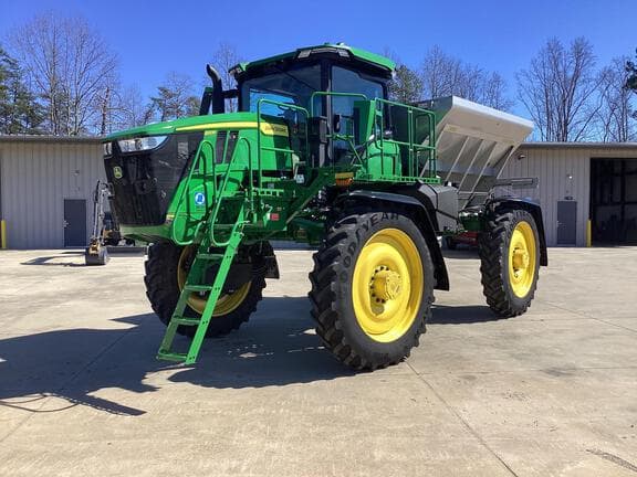 Image of John Deere 600R equipment image 1
