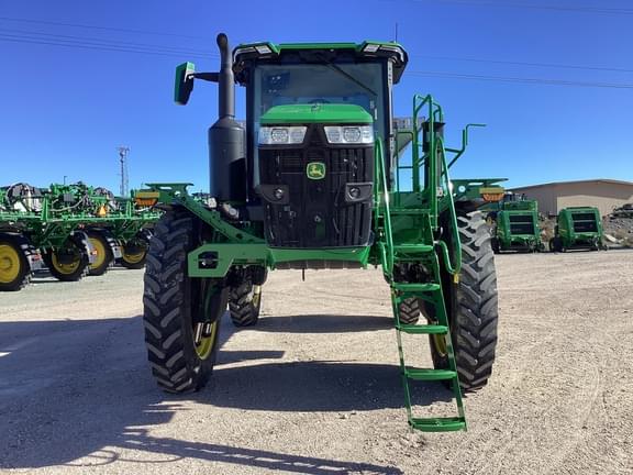 Image of John Deere 600R equipment image 1