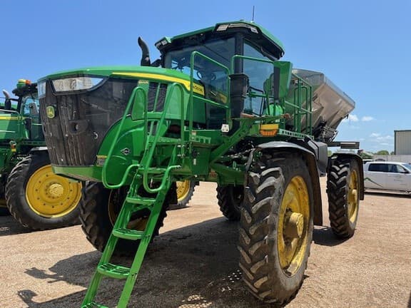 Image of John Deere 600R equipment image 2