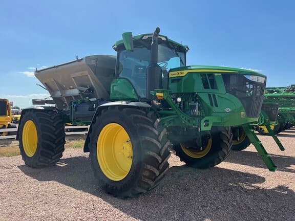 Image of John Deere 600R equipment image 1