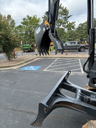 Image of John Deere 60P equipment image 3