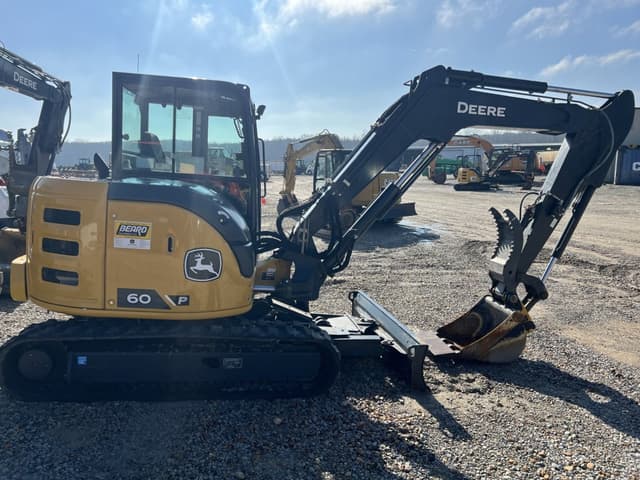 Image of John Deere 60P equipment image 4