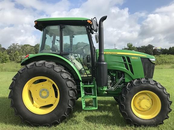 Image of John Deere 6105E equipment image 1