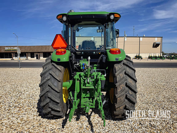 Image of John Deere 6105E equipment image 3