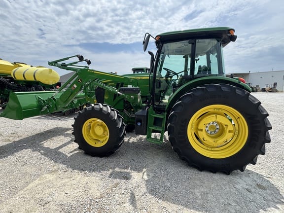 2025 John Deere 6105E Equipment Image0