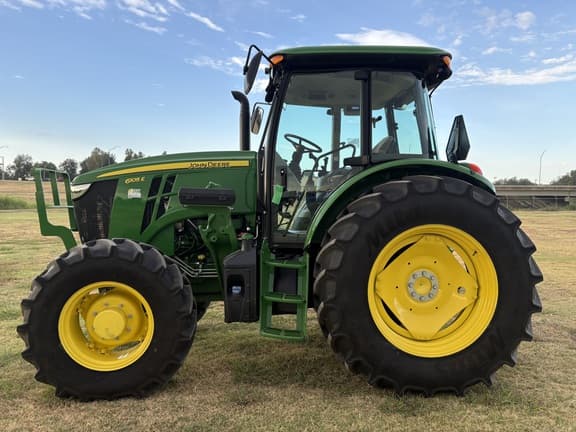 Image of John Deere 6105E equipment image 1