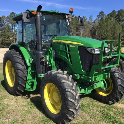 2025 John Deere 6105E Equipment Image0