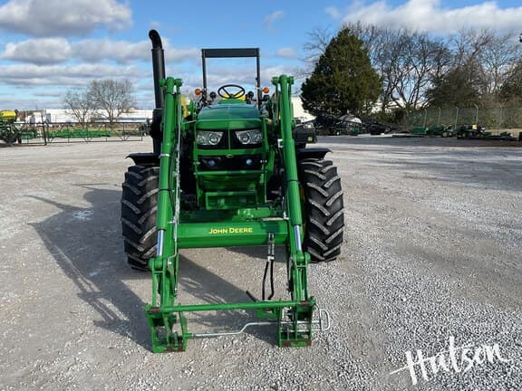 Image of John Deere 6110M equipment image 4