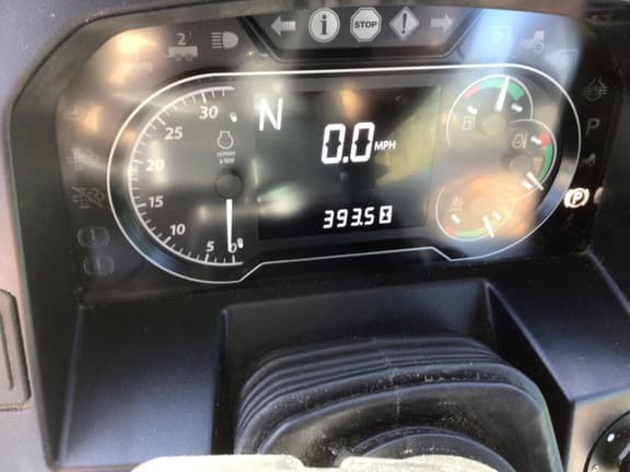 Image of John Deere 6120E equipment image 4