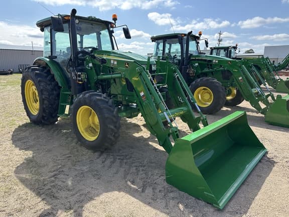 Image of John Deere 6120E equipment image 3