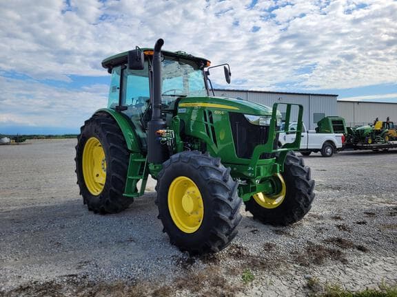 Image of John Deere 6120E equipment image 2