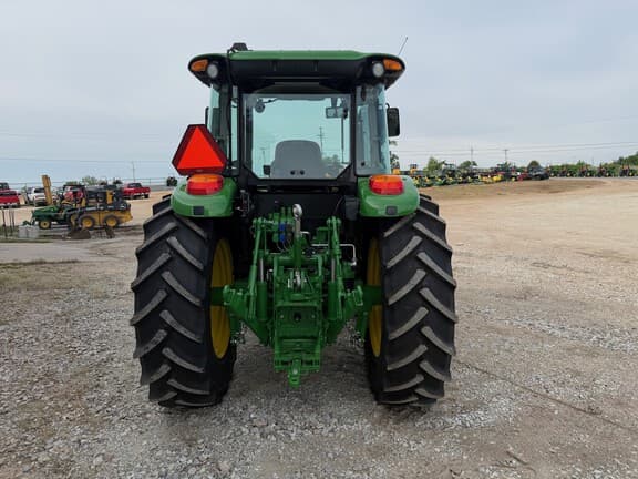 Image of John Deere 6120E equipment image 3