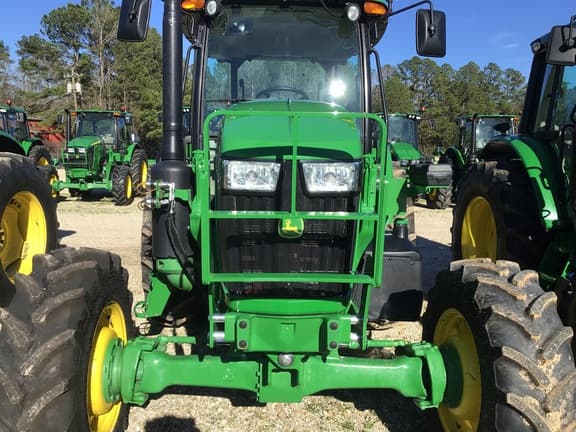 Image of John Deere 6120E equipment image 2