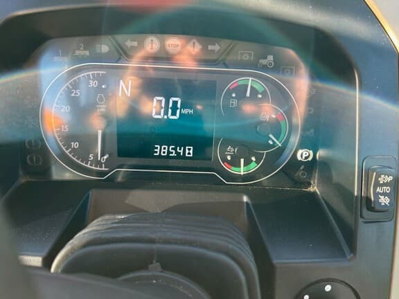 Image of John Deere 6120E equipment image 1