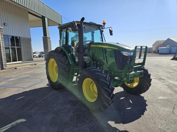 Image of John Deere 6120E equipment image 1