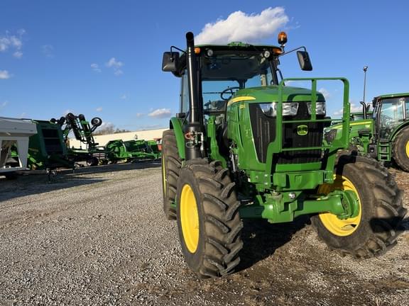 Image of John Deere 6120E equipment image 4