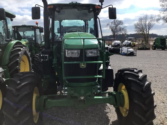 Image of John Deere 6120E equipment image 3