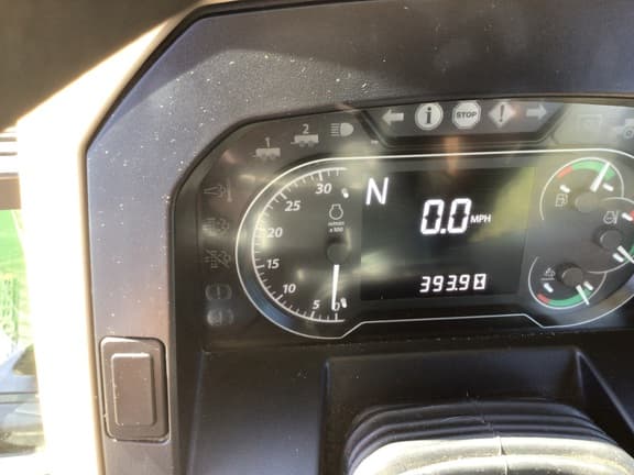 Image of John Deere 6120E equipment image 4