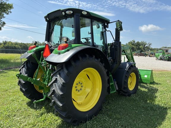 Image of John Deere 6120M equipment image 4