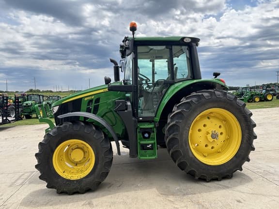 Image of John Deere 6120M equipment image 1