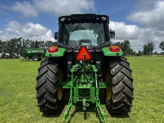 Image of John Deere 6120M equipment image 4