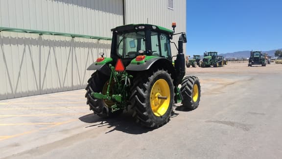 Image of John Deere 6120M equipment image 4
