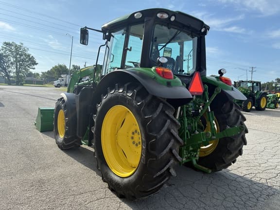 Image of John Deere 6120M equipment image 2