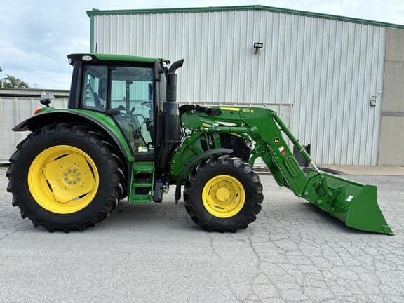 Image of John Deere 6120M equipment image 2