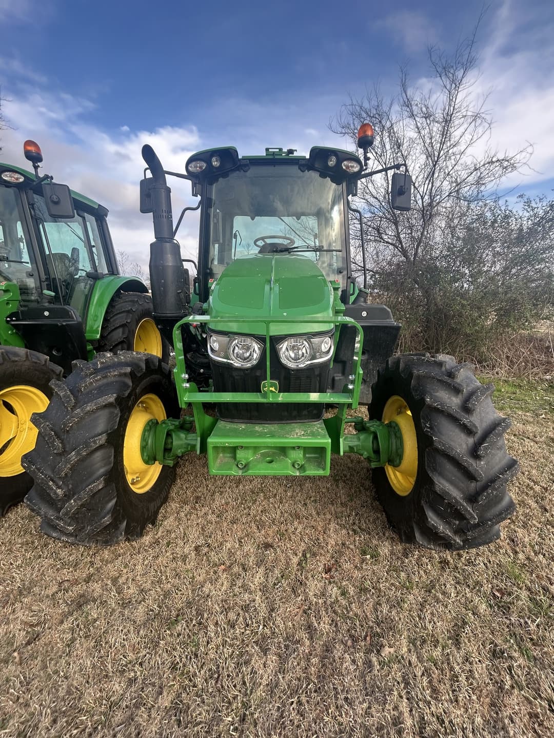 Image of John Deere 6120M Image 1
