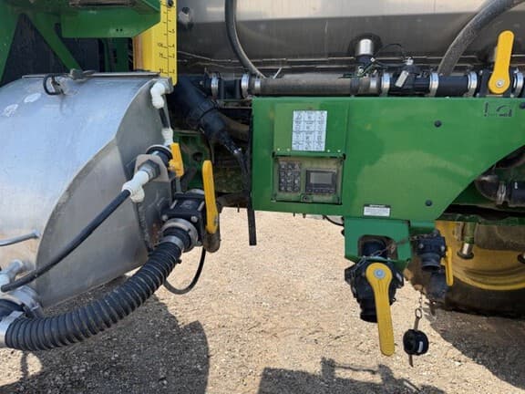 Image of John Deere 612R equipment image 2