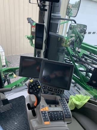 Image of John Deere 612R Image 1