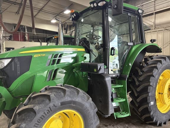 Image of John Deere 6130M equipment image 1