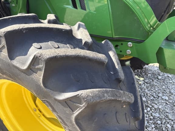 Image of John Deere 6130M equipment image 4