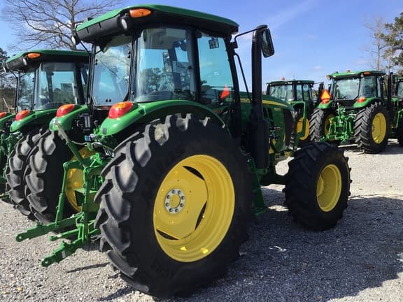 Image of John Deere 6135E equipment image 2