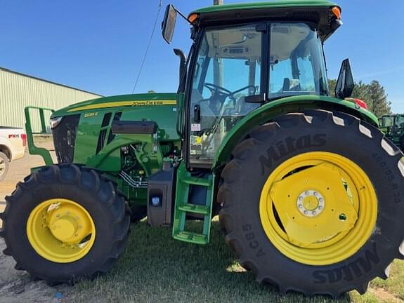 Image of John Deere 6135E equipment image 1