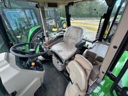 Image of John Deere 6135E equipment image 2