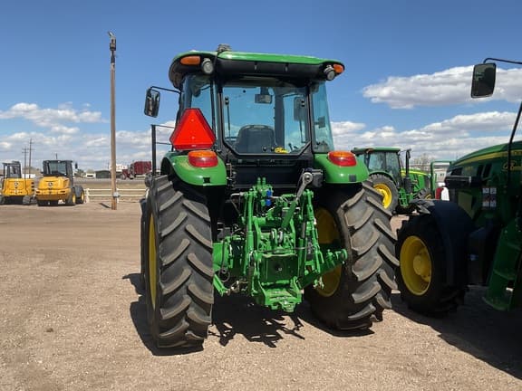 Image of John Deere 6135E equipment image 3