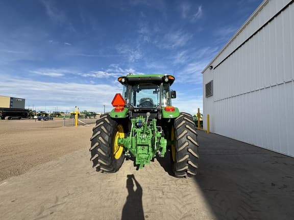Image of John Deere 6135E equipment image 4