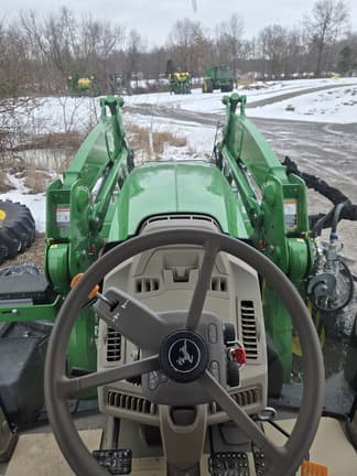 Image of John Deere 6145M equipment image 4