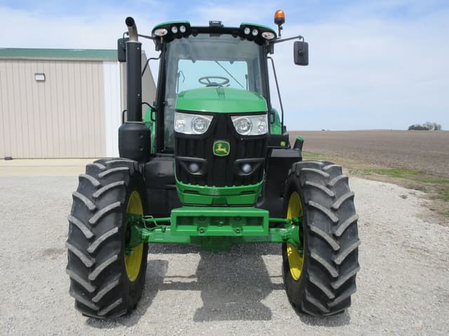 Image of John Deere 6145M equipment image 4