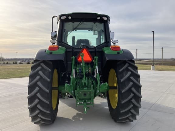 Image of John Deere 6145M equipment image 4