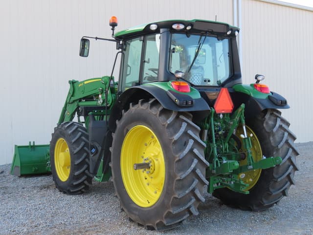 Image of John Deere 6145M equipment image 4