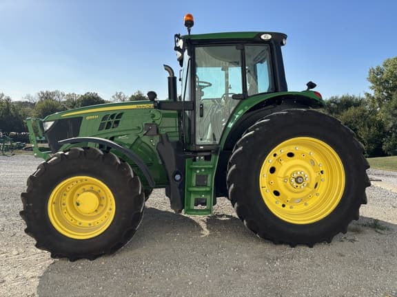 Image of John Deere 6155M equipment image 1
