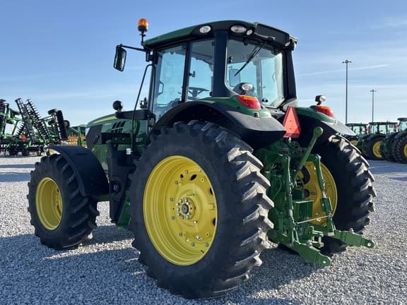 Image of John Deere 6155M equipment image 4