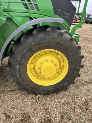 Image of John Deere 6155M equipment image 4