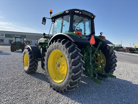Image of John Deere 6155M equipment image 4