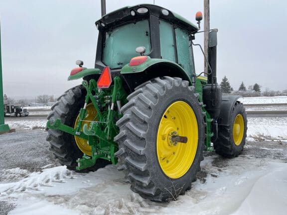 Image of John Deere 6155M equipment image 4