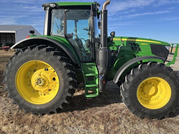 Image of John Deere 6155M equipment image 2