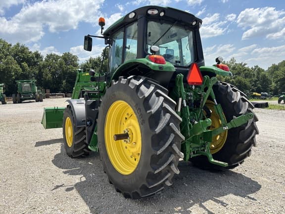 Image of John Deere 6155M equipment image 4
